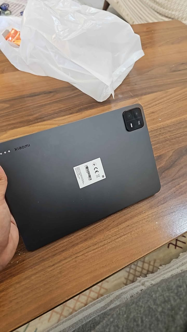 📱 Xiaomi Pad 6 شاومي باد 6)للبيع)
شاشة 11 إنش 2.8K – 144Hz
معالج Snapdragon 870 
رام  8 GB
ذاكرة  256 GB
بطارية 8840 mAh
4 سماعات ستيريو Dolby Atmos
كاميرا 13MP
يشغل ببجي موبايل 120 فريم 
الجهاز نظيف مستخدم فقط للدراسه مع الكارتون 

اذا احد يشتري عندي واحد نظيف خدش مابي للبيع

السعر 325 الف دينار عراقي وكلكم تعرفون سعر الجديد شكد 

سبب البيع اريد اشتري تاب سامسونك. 

الي يحب يتواصل على الخاص او على الواتساب 
*********** السليمانية, العراق
