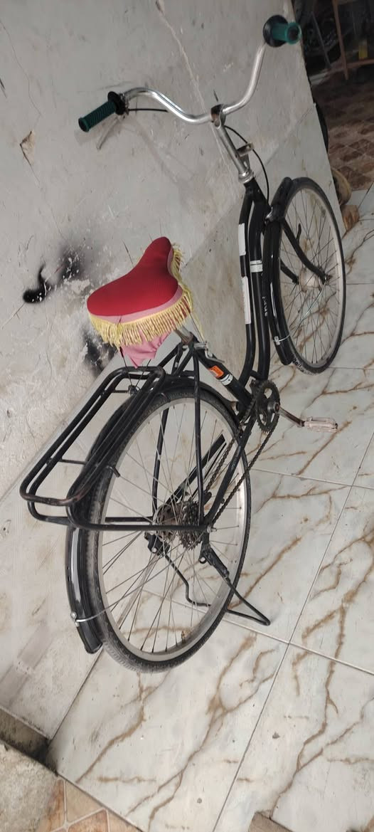 بايسكل للبيع كلشي ما بيها سعرها ٦٠ الف وبي مجال ***********
