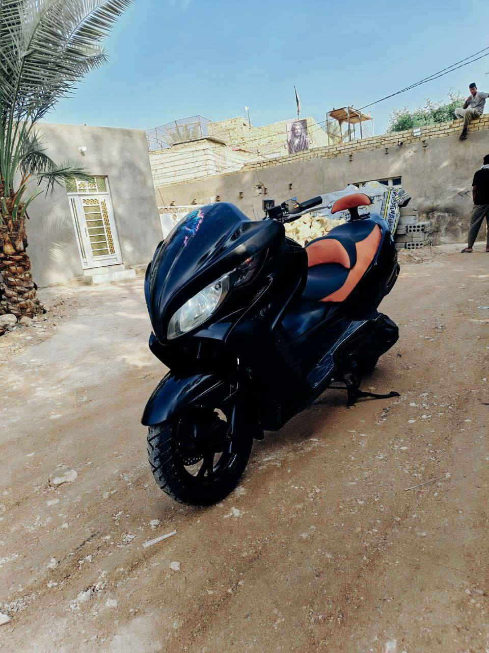 سلام عليكم سكاي ولف
محرك 250 محرك وكيل 
كهربائيات خير من الله كلشي شغال 
الدراجه مطلع معدل 140 
المكان نجف مشخاب 
السعر 600 
التواصل ***********
