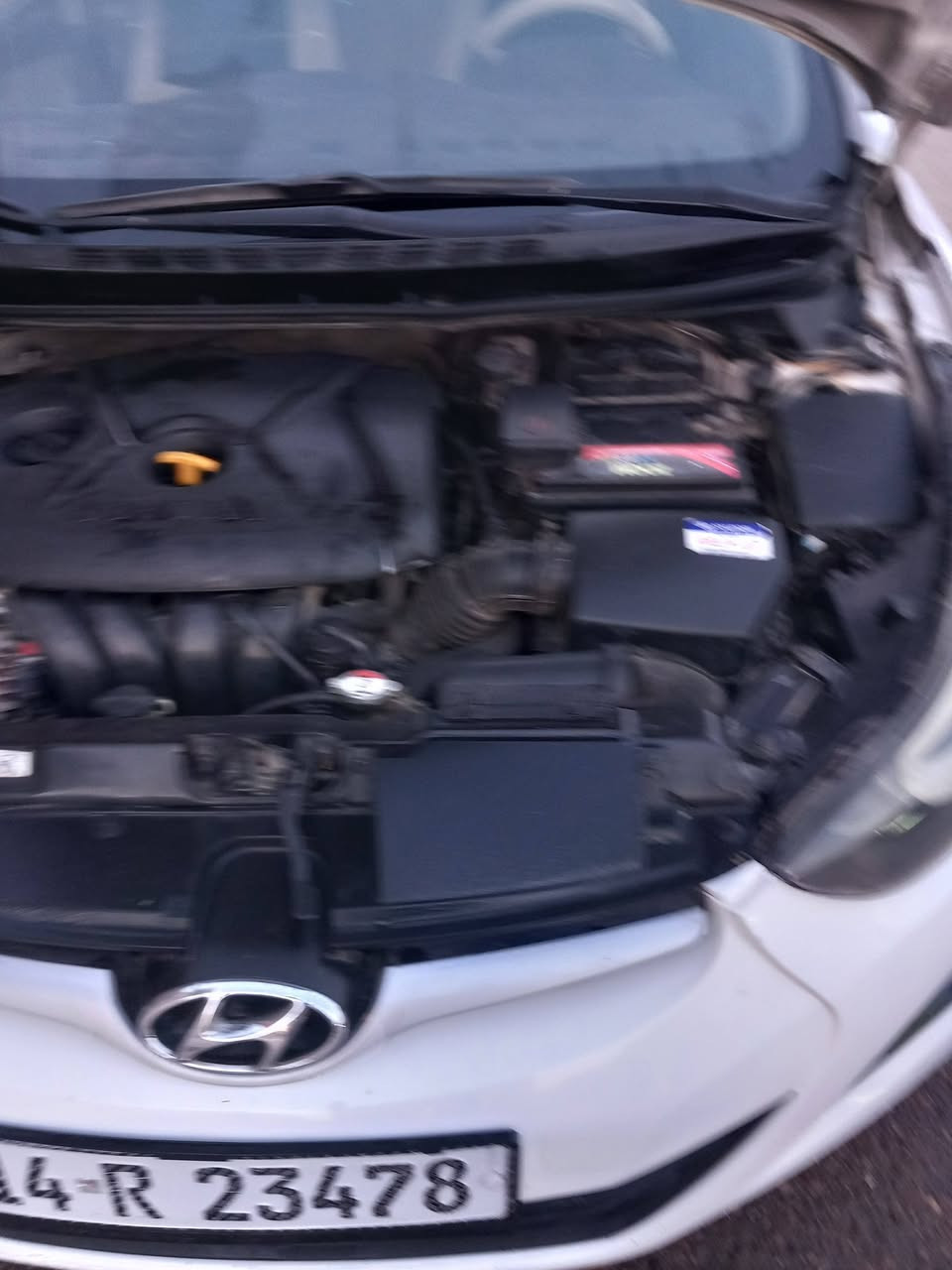 سيارة النترا للبيع ٢٠١٥
محرك ١٨٠٠ مفتوح 
فول مواصفات 
بيها بارد قليل باب السايق ومدكر 
سيارة رقم بصرة باسمي  
السعر ١٢٥ ورقة 
رقم الهاتف ***********
