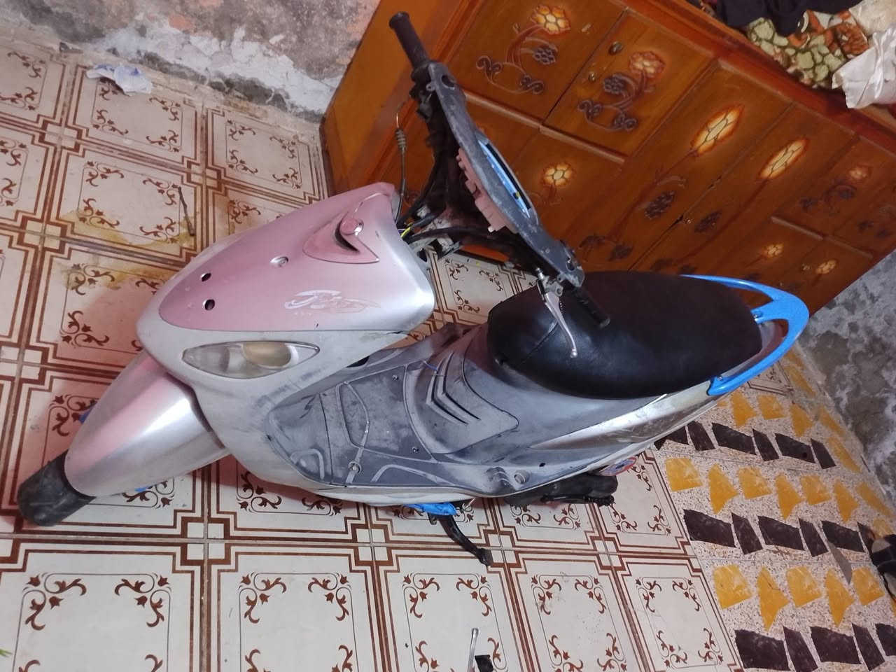 السلام عليكم دراجه للبيع ب 500 وبيها مجال  مفتوحه مبدله بسبوسه 55 وراسلني على هاي الصفحه


**إذا كنت صاحب هذا الإعلان وتريد حذفه لأي سبب، رجاءا أرسل رسالة إلى الدعم الفني**