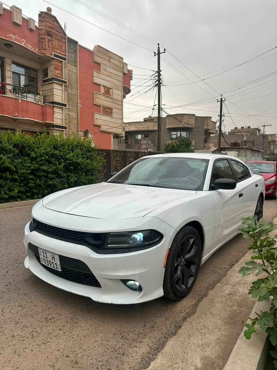 دودج جارجر 2018 sxt وارد امريكي
حادث موضح بالصور

لون ابيض رقم بغداد ماشية 191,000 كيلومتر

مكينة 6 سلندر 3600 مكفولة

كير ومحرك مكفول وكهربائيات مكفولة

مواصفات : شاشة - كاميرا خلفية - حساسات خلفية - دخول ذكي - تشغيل عن بعد - بصمة - مقعد السائق كهرباء - ويل 20 اصلي 

السعر 175 ورقة وبيها مجال بسيط

مكاني بغداد حي الخضراء 

*********** - ابو عبدالله
