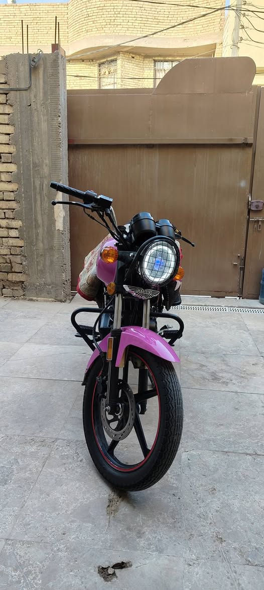 السلام عليكم 
للبيع
دايوان 2023 مكينة 200 مرقم كربلاء الانكليزي يعني بيها رقمين الدراجة مكفوله ونظيفه مثل مشوفون 
السعر مليونين و550 وبيها مجال ومكاني كربلاء 
للتواصل ***********
