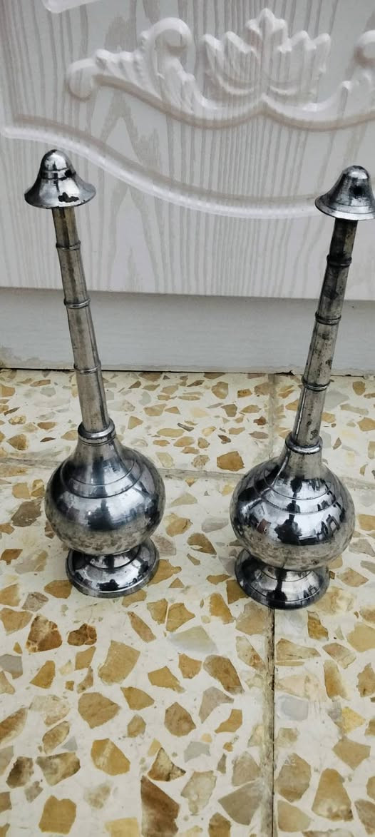 السلام عليكم مرشات ماء ورد ارتفاع 26سم العدد2 قديمه انتيكا السعر علق يجيك السعر عل الخاص مكاني ديوانيه توصيل موجود لكل محافظات العراق


**إذا كنت صاحب هذا الإعلان وتريد حذفه لأي سبب، رجاءا أرسل رسالة إلى الدعم الفني**
