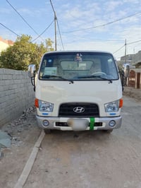 هونداي قلاب للبيع  موديل 2016 السياره مكفوله  تخم تاير جديد  سبايدرات ...