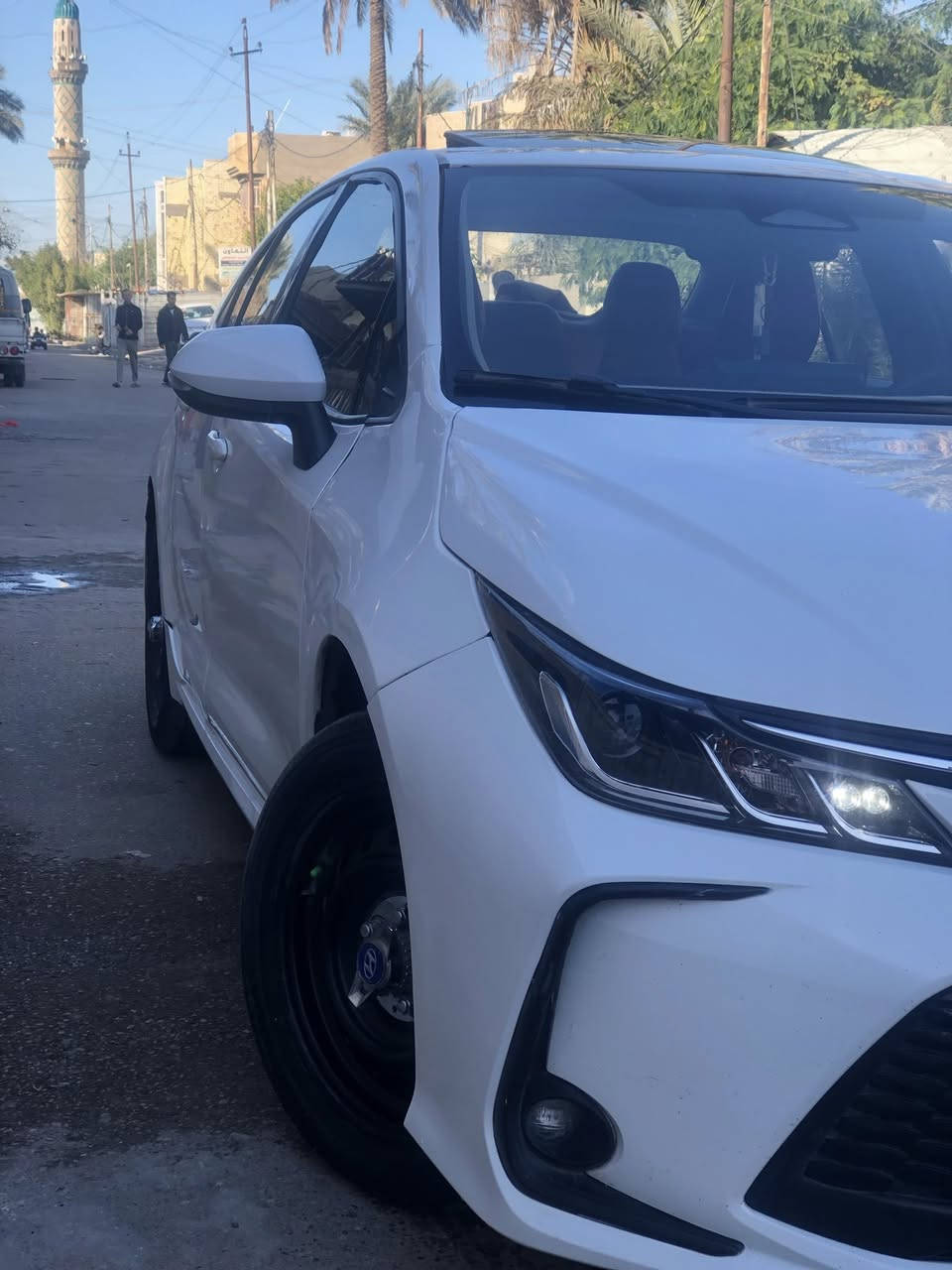 السلام عليكم ورحمه الله وبركاته
كورولا هايبرد 2023 للبيع 
علامة زرقاء داخل احمر 
السيارة بيها تبديل باب الصدر والجاملغ الايمن ايضا وصبغ ربع البنيد جهة اليمين بجم كبس بيها شغل بين باب الصدر والجاملغ تصليح درجه اولى ايرباك بردة فقط 
مكينة كير صدر تبريد تخم تاير كله جديد  
السيارة ماشية 51. مكاني الدورة شارع 60 
لمزيد من المعلومات الإتصال***********
سعرها 128 بيها مجال بسيط
