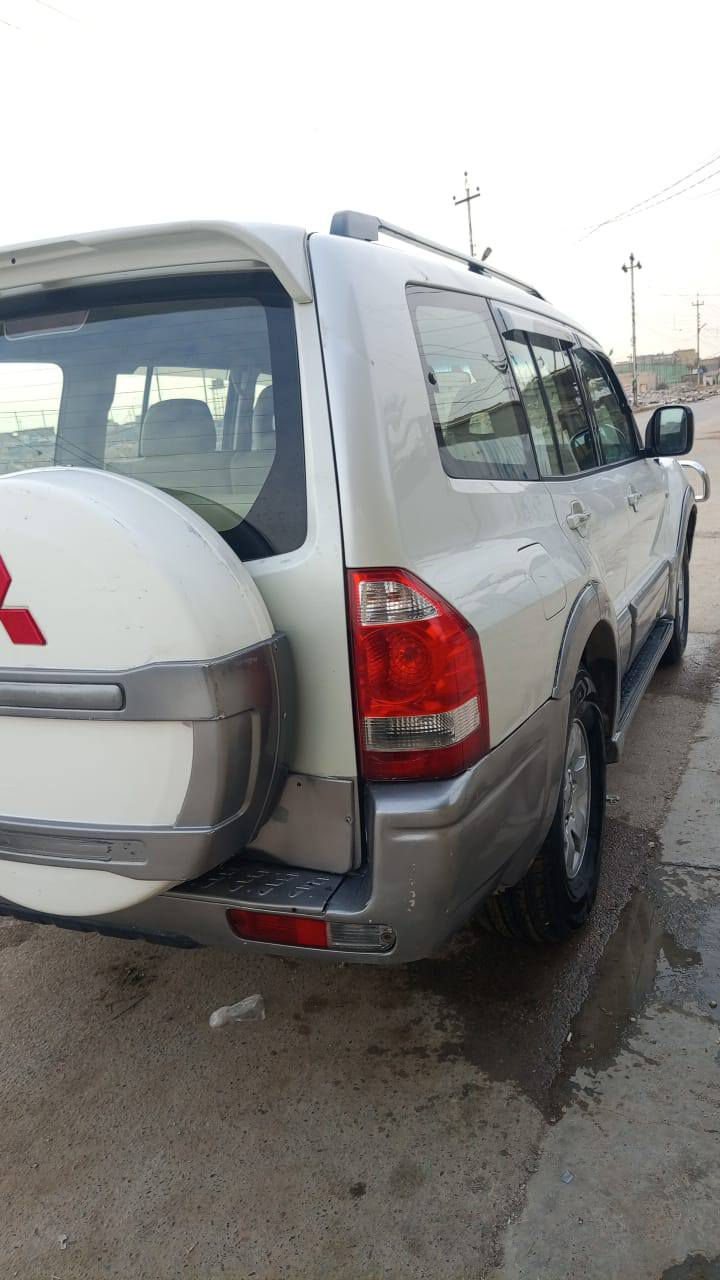 السلام عليكم مرخصت الادمن بيجيرو بغداد 2007 بسمي امداور ثاني يوم سياره مكفوله امنل ضربه بيها مكانات صبغ اثر اشخوك اوجراد كهربايتها كلها شغاله مكينه جديده منضومت تبريد كمله تخم تاير السعر 90 اوبيها مجال او امراوس حسب القناعه للتفاصيل اكثر اتصل اوبيك خير ودالل🌷 ***********
