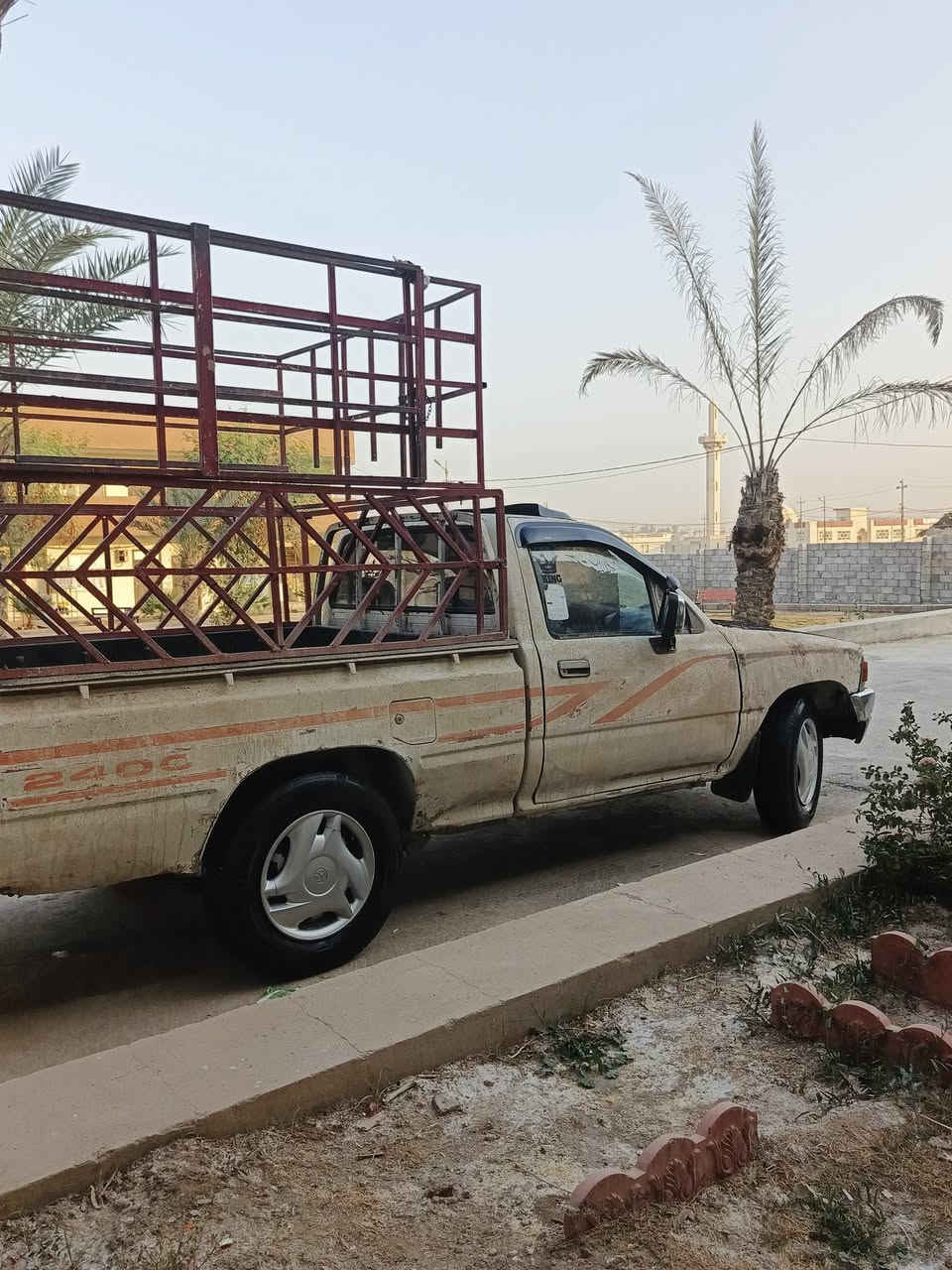 تيوته موديل ٩٤نينوى اجنبي شرط الوكاله وتحويل كابون بانزين محرك معمر رايمن صارلو شهرين صبغ انطيك عام ضرر تحرير والباقي كلو شرط سعر ٥٠مكاني الايسر *********** واذا اكو كيه مراوس
