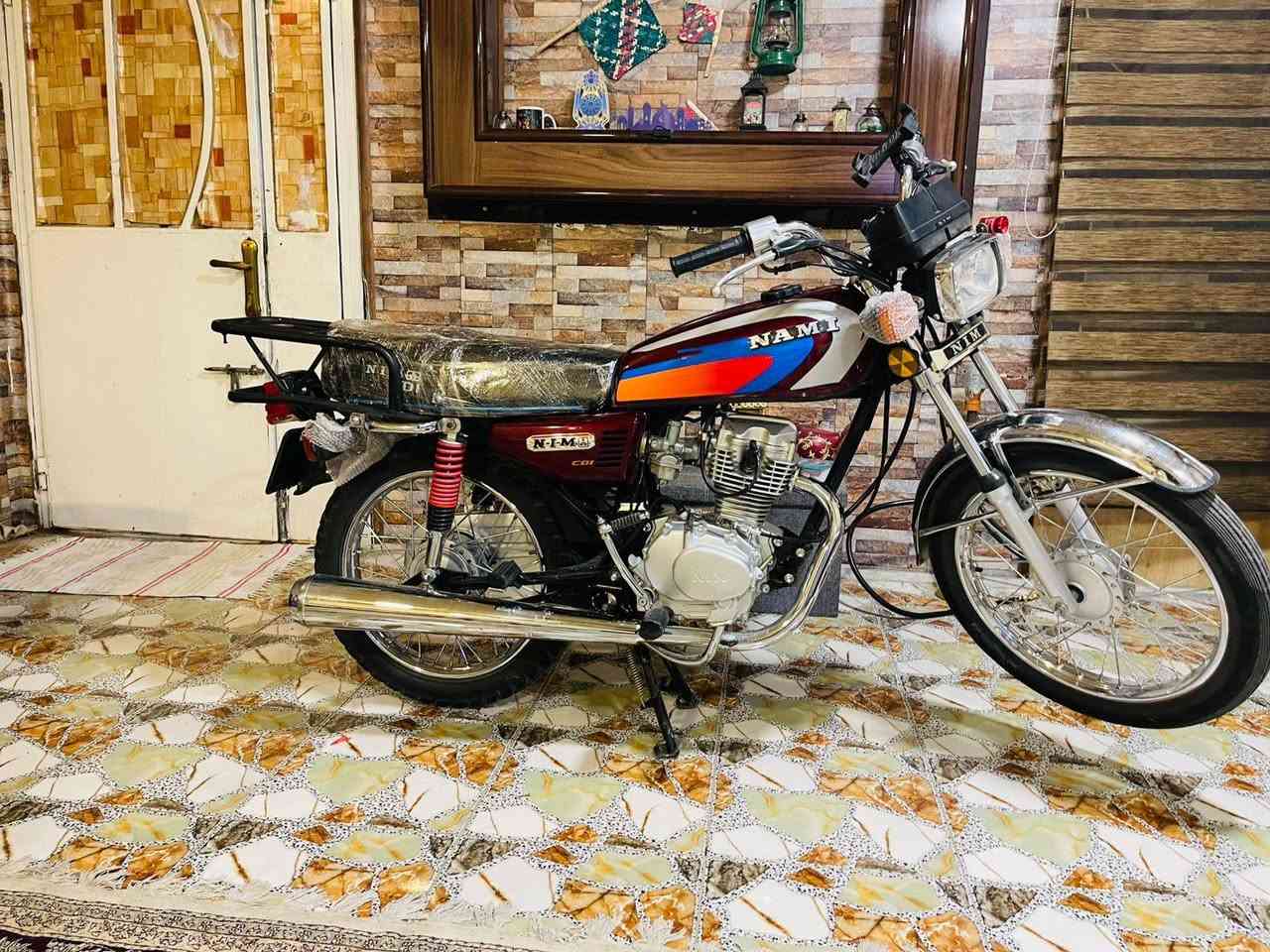 سلام عليكم دراجات ثنين نامه ثنينهن 25كاملات 
اوراق موجودات دراجت نصيفات ومرتبات كثل ماموضح. بصوره المورونيه قفله قفله 650 ولحمره قفله قفل 600 يولد لحد يتعبني هاذ قفلهن دراجات جاهزات وكاملات مكاني بلجادريه بغداد, العراق


**إذا كنت صاحب هذا الإعلان وتريد حذفه لأي سبب، رجاءا أرسل رسالة إلى الدعم الفني**