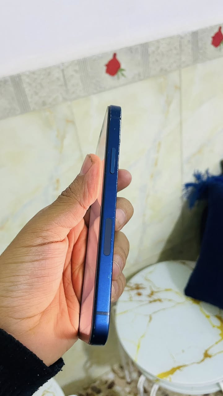 السلام عليكم 
ايفون 12 العـادي
الـــلون ازرق
الذاكره 128 
التلفون مستبدل شاشه+ بطاريه١٠٠
نت 
اتصال
كامرات 
كله شغال بدون اي خلل
السعر 210 وبي مجال بسيط
مكاني بابل/للاستفسار خاص او ***********
