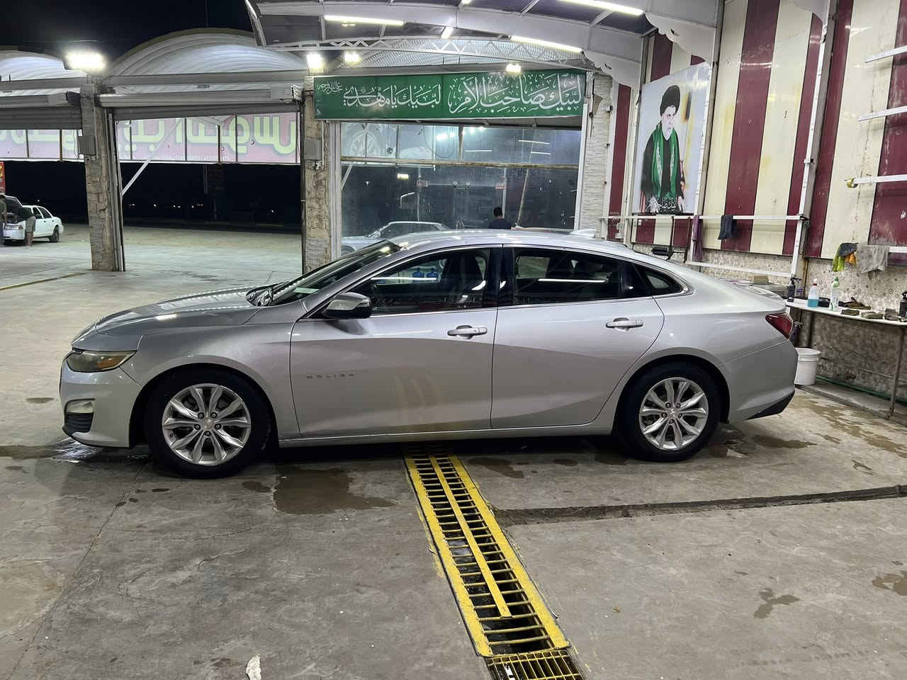 شيفروليه ماليبو LT 2021
🚗 وارد أمريكي  
📏 الممشى  154 ألف كيلو قابل للزيادة  
⚙️ مواصفات LT المعروفة  
❄️ تبريد قطعتين  
🛞 تخم تاير جديد  
📌 الحادث خفيف جداً بدون ايرباك بدون صبغ  والبجم كبس  
🔢 رقم أربيل    
مكان تواجد السيارة:  الديوانيه
السعر : 120$ مع المجال 
*********** اتصال فقط  
*********** واتساب
