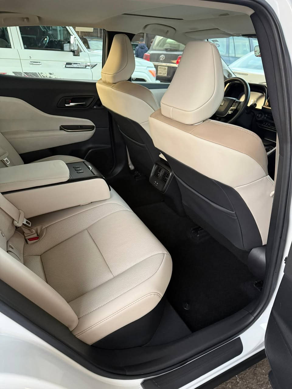 تيوتا كراون موديل2023زيرو شركه جيهان 8سنوات ظمان شركه ويا ماشيه28الف حقيقي جديده حيل4سلندر هايبرد هم سعه محرك2.5مكفوله كفاله عامه فول موصفات اعلا فئة  عنوان سليمانيه السعر365بيها مجال***********اسيا ***********اثير
