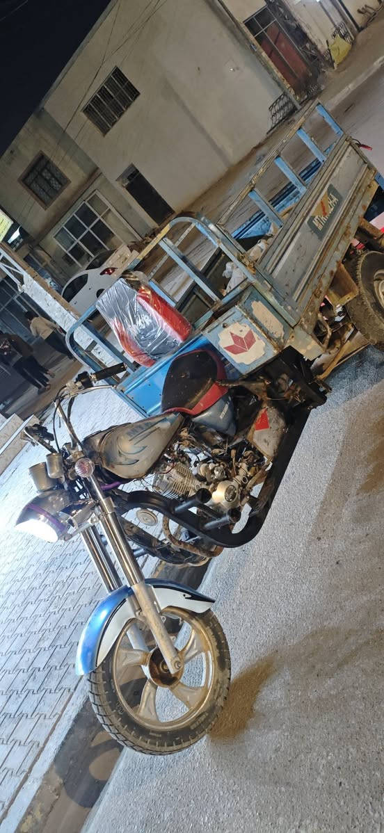 MTR 
 ستوته كامله مجهزه اخر حبه  
مديل ،2015 
كهربائيات شغاله كامله
 اوراق أصولي مداورة  
رقم هاتف ‏‪0789 300 2079‬‏
