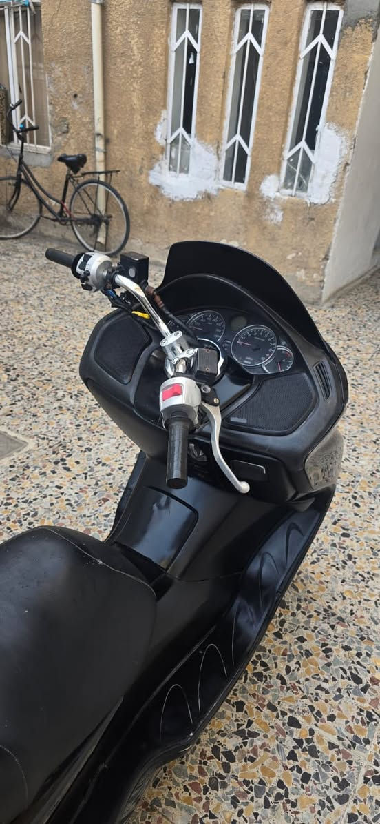 فورزه 0️⃣ 8️⃣ بصمه
جاهزه دراجه مابيهه نقص
كهربائيات شغاله مكاني بغداد 
السعر مليون وميه ***********
