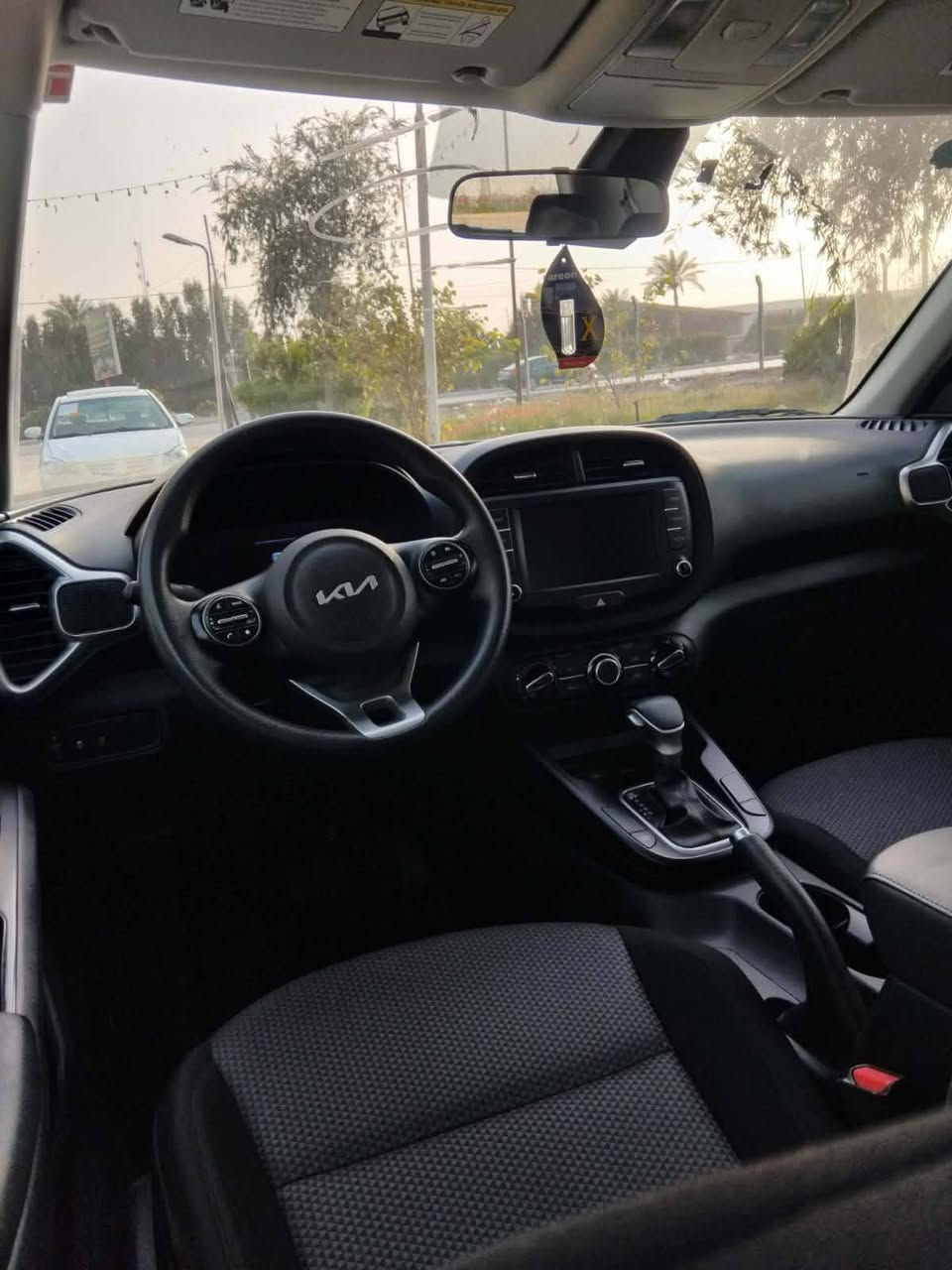 السلام عليكم
كيا صول موديل 2024 

رقم بابل بسمي مكينه 2000  ماشيه 16 

كوله بلادي كير مكينه حداديه تخم تاير مابيها اي نقص

حادثها جاملغ وبنيد وقبق جنطه بي بارد فقط سياره جديده

مكان السياره بابل المركز  سعر السياره 148 مجال بسيط

الاستفسار ***********_____***********
