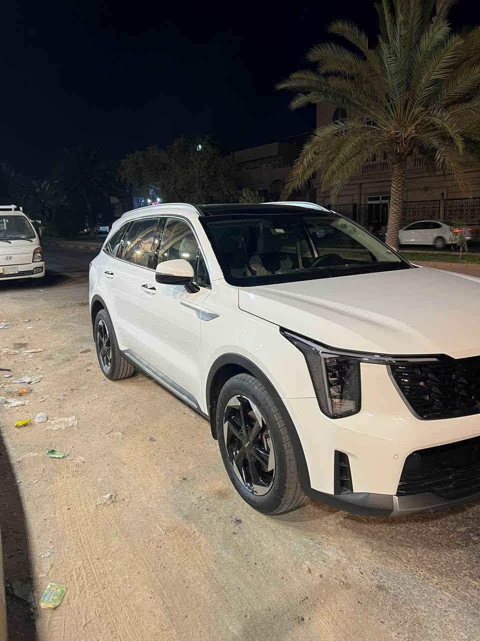 سلام عليكم سيارة سورنتو2024 فول مواصفات بنوراما رقم اربيل ماشية 24000 الف جديدة نضافة 100/100 مكفولة كفالة عامة مكاني بغداد ***********
