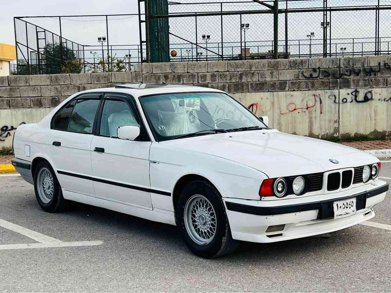 ئەم سەیارە بۆ فرۆشتن     BM ، 1992
حەجمی مەکینەی 525 
تۆماتیک 
چوارجام کارەبا 
تەبردی سارد و گەرم
سەڵاید
چوار جووت تایەی لۆک
ژمارەی تەلەفون   /   ***********
***********
هی من نییە تیل بۆ ژمارەکە بکەن السليمانية, العراق
