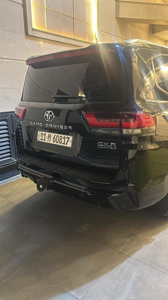 لاندكروز موديل 2024 سيارة ماشية 16,000 حالة الوكالة بدون تيربو المحرك تنفس طبيعي العنوان بغداد بيع مستعجل السعر 675 ورقه مستعجل على البيع رقم الهاتف ***********￼
