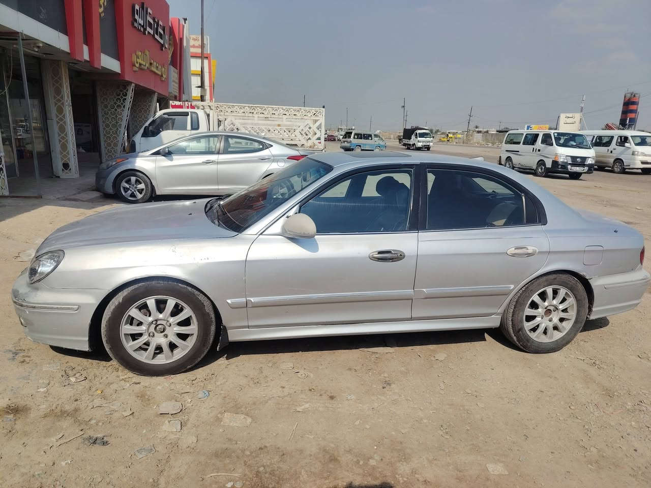 السلام عليكم
سوناتا وفود موديل 2005 محرك 6 سلندر 2700
رقم بغداد انكليزي بأسمي
محرك وكير خير من الله
تبريد شغال
السعر 59 وبي مجال 
الموقع : بغداد تقاطع النهروان 
***********
