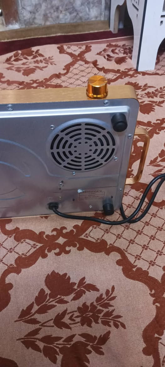 للبيع طباخ  جديد نوعيه راقيه سعره 35 ويه توصيل كافه محفضات اني مكاني كربلاء وليريد توصيل متوفر رقم ***********
