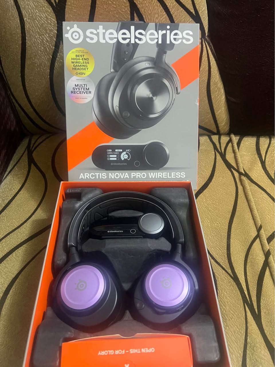 السلام عليكم سماعة ستيل سيرس نوفا برو 
من احسن السماعات الخاصة بلكيمنك بالعالم 
سعرها 300 الف 
بطاريه وحدة بغداد, العراق


**إذا كنت صاحب هذا الإعلان وتريد حذفه لأي سبب، رجاءا أرسل رسالة إلى الدعم الفني**