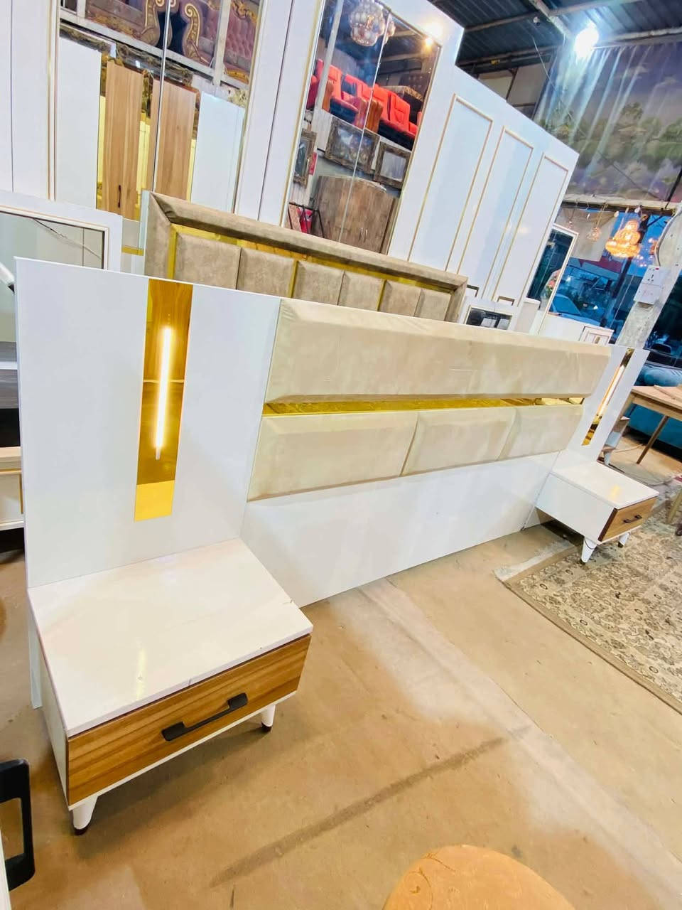 غرفة نوم تركي مستعمل 
تتكون من 👈6 👈 قطع
نضام أبواب 6 باب 🚪
نضافة 95/%💯💯 
إنارة لدات شغالة
السعر 👈 550👈 ألف فقط 
مع نقل وشد داخل بغداد مجاني


**إذا كنت صاحب هذا الإعلان وتريد حذفه لأي سبب، رجاءا أرسل رسالة إلى الدعم الفني**