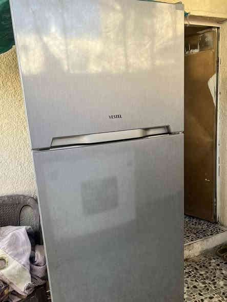 لبيع 
ثلاجه 
وغساله 
 رقم الهاتف ***********
