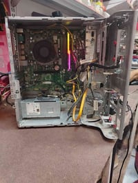 i3 9100K • ١٢GB DDR4 • ١٢٨GB SSD