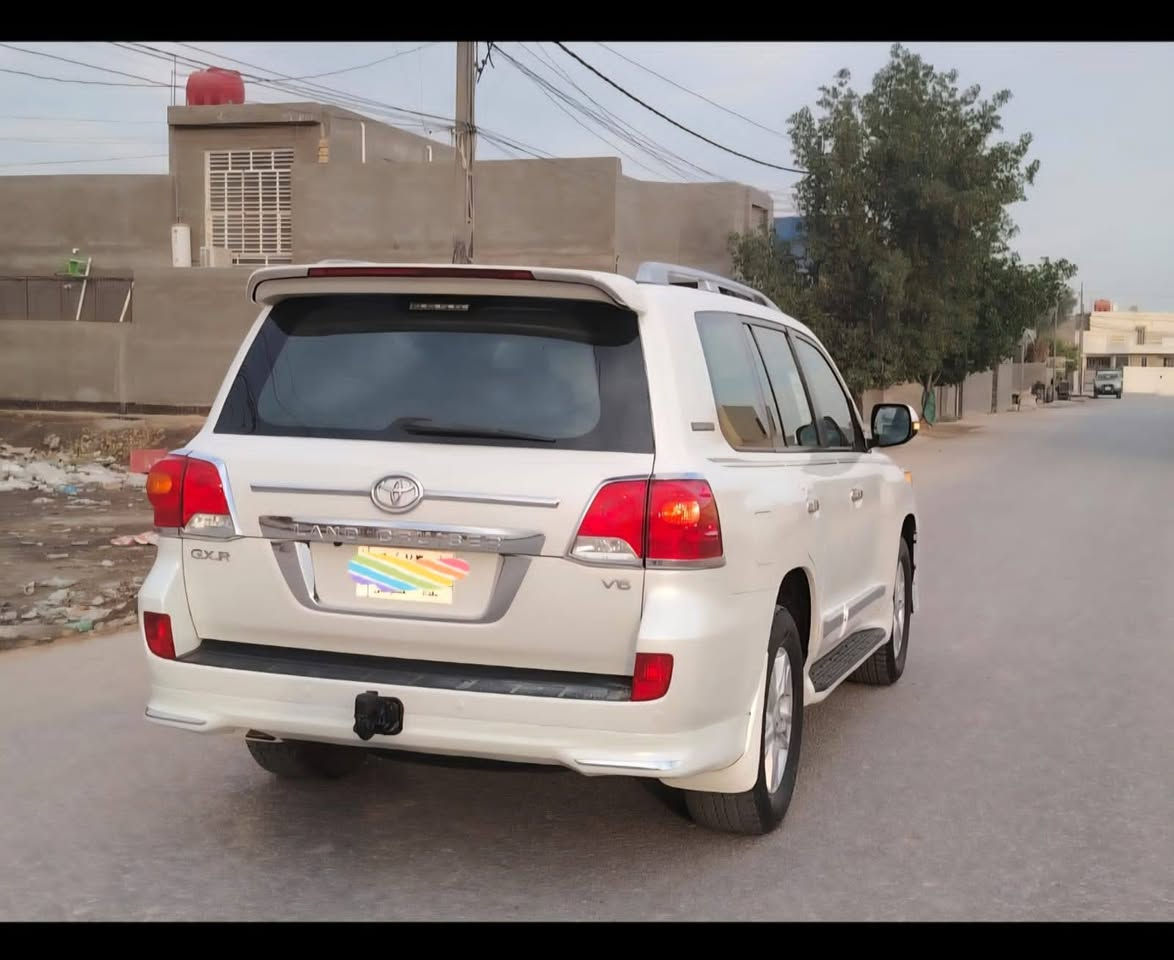 سلام عليكم لاندكروز 2015بريمية باب اول استفسار على رقم ***********
