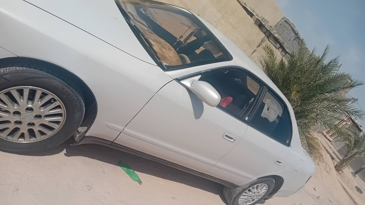 السلام عليكم ورحمة الله وبركاته
سيارة شيسزر 93 . ابيض صدفي. 
محرك 2500 تبريد ثلج خير من الله 
حداده تخم تاير لايت ززنون كشنات كهربايه شغاله مكفوله من الكص والنقل الضربه القويه ماسحه خلفيه كهربايياته شغاله ما ملعوب بيه كامره خلفيه. 
السعر 62 بيه مجال قليل . سنويه ما منتهيه لللتاسع. للستفسار النتصال على الرقم 
*********** ما متواجد على الفيسبوك
