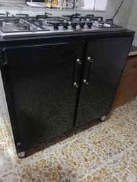 / طباخ للبيع السعر 110 قفل 07710135522