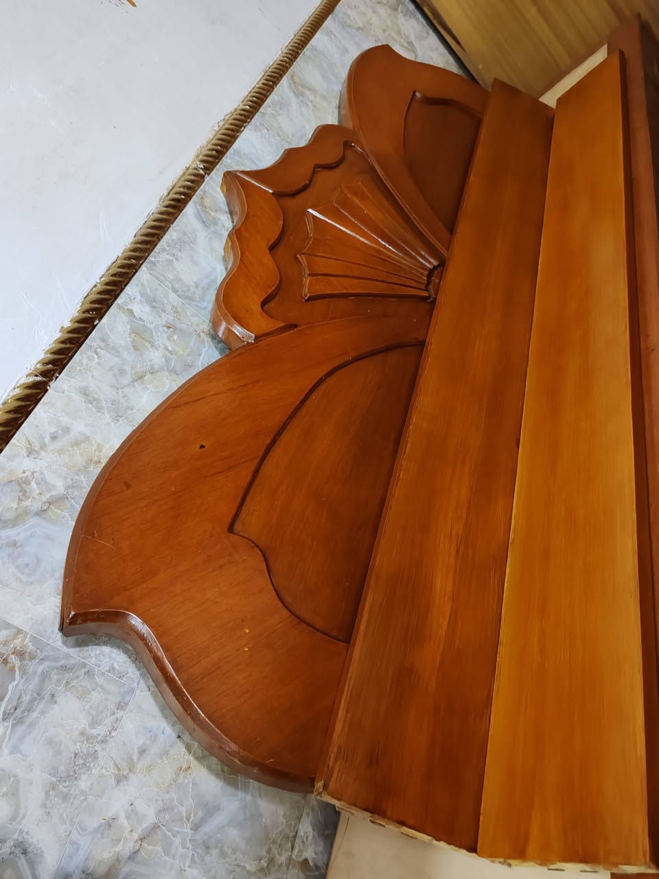 غرفه تزكام. نجاره (5)ابواب  مكتمله من كلشي  نضافه اوله .., تواصل معي واتس او تصال *********** توصيل متوفر
