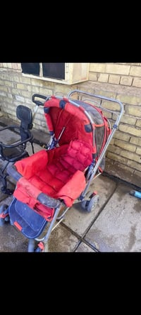 أثاث أطفال • قطعتين • استخدام قليل