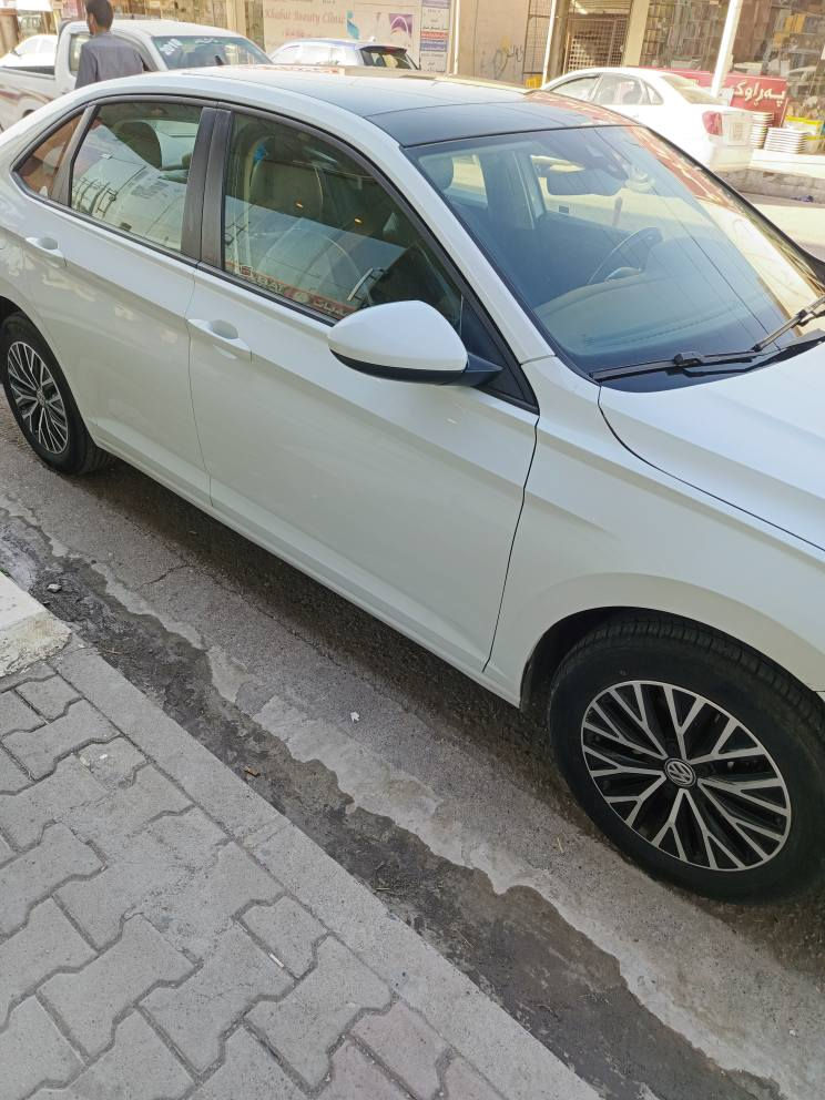 سلام عليكم فولكس واكن جيتا 
موديل 2021 
مواصفات فول فول قباط 
محرك 14 توربو 
ضرر بوند + نص جاملغ امامي
 بدون دواخل بشرط
سياره جاهزه من كل نواحي مال بيت مو مال معارض مابي دينار مصرف 
اعارض اذا اكو شيء مناسب
سعر 155 وبي مجال لل طيبين
عنوان اربيل خبات  
الشراي يتصل *********** أربيل, العراق
