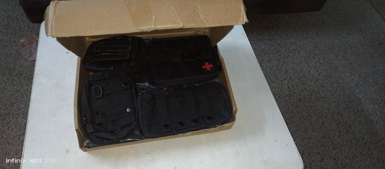 سيت جنطة عسكرية مثل ما موضح بالصور السعر 25 يوجد توصيل


**إذا كنت صاحب هذا الإعلان وتريد حذفه لأي سبب، رجاءا أرسل رسالة إلى الدعم الفني**