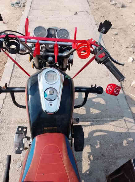 سلام عليكم ستوته موديل 2024 برغي مامفتوح بيهه نضيفه كلش اوراق كامله السعر 1800العنوان بغداد السيديه رقم الهاتف/ ‏‪***********‬
