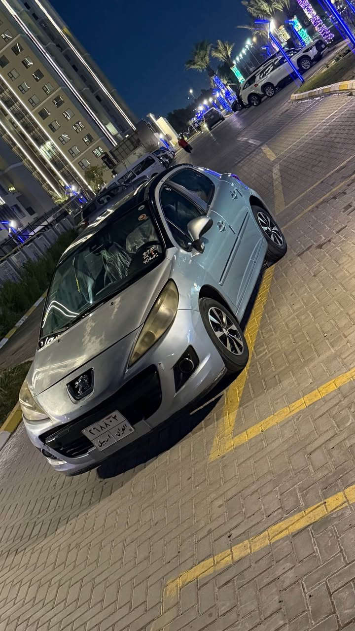 بيجو 207 موديل ٢٠١٢ السعر ٥٨ ورقه قفل قفل مكينه جديده حاويه كير مكفول حداديه جديده تبريد ثلج صبغ بنيد فقط بدون حادث سياره جاهزه وجديده رقم اربيل تحويل مباشر مكاني بغداد العامريه 
*********** بغداد, العراق
