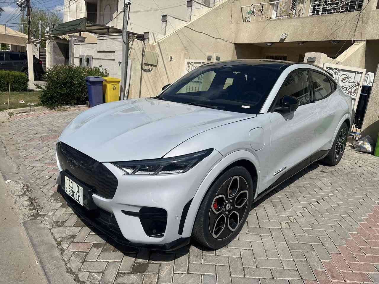 فورد موستانك ماك اي موديل 2023 (GT)
الحادث كما مبين بالصور الداخل سليم على وضع الشركة
اعلى فئة محركين البطارية الچبيرة
السعر (27,000) دولار وبي مجال
***********
