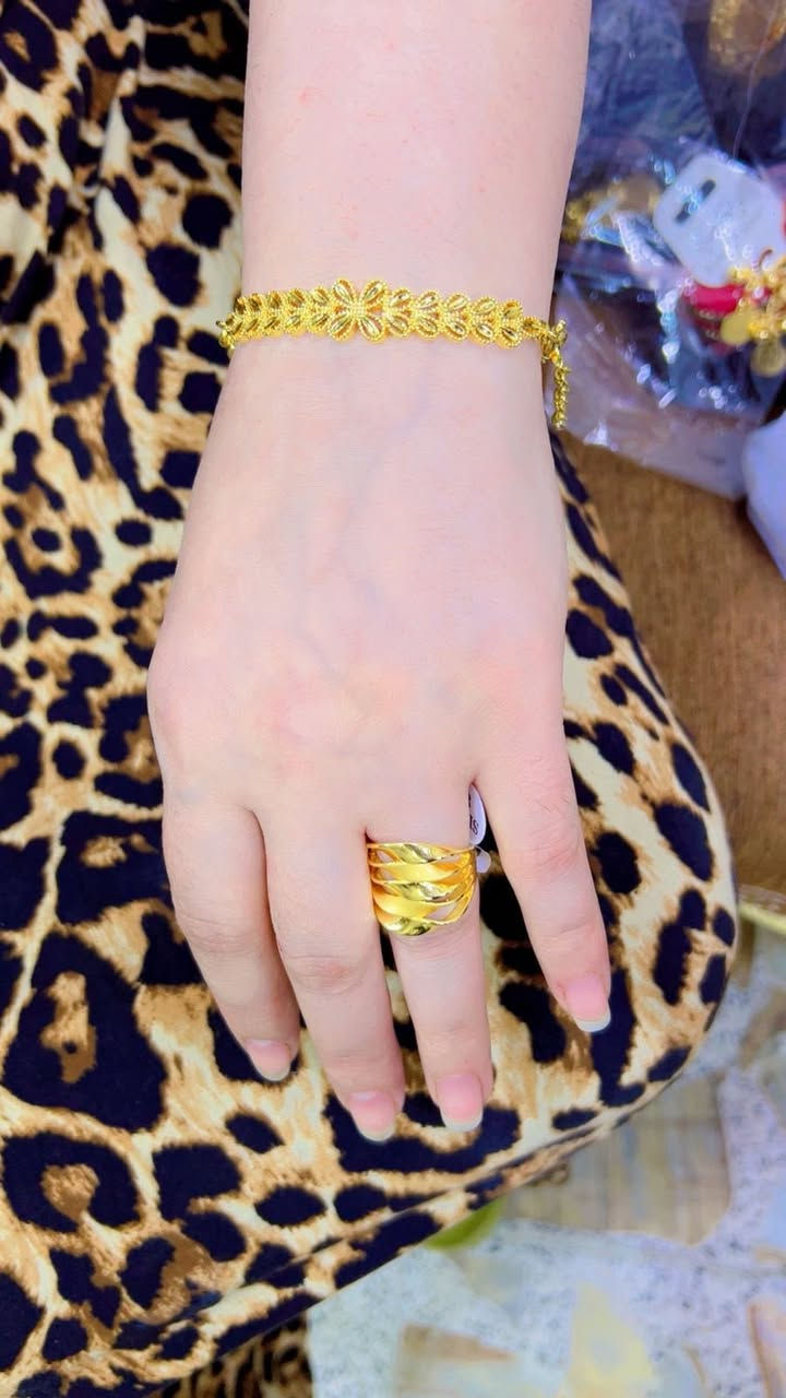 كسورات اللبيع. كلمن بسعر  ثابت طلاء لي تريد تعلق


**إذا كنت صاحب هذا الإعلان وتريد حذفه لأي سبب، رجاءا أرسل رسالة إلى الدعم الفني**