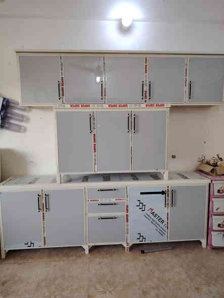 كاونتر المنيوم ٣ قطع سنك مرمر مواد اصلي مترين ونص سعر ٤٤٠ الف العنوان الفلوجة حي المعلمين قرب جامع سعد *********** ***********
