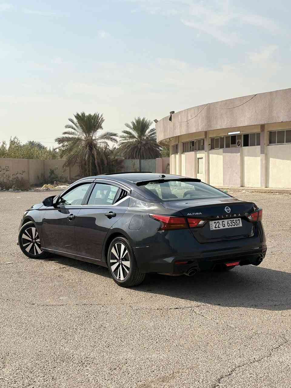 نيسان التيما 2019 
فئة SL اعلى مواصفات ب التيما
ماشيه ١٥٨ الف كيلو متر 
رقم اربيل 
وارد امريكي
حادث السياره موضح بالصور+ السونار 
السياره جاهزه من كلشي ربع متصرف عليهه 
من كماليات وكلشي موضح بالصور
السعر 155$ بيه مجال بسيط 
اتصال وتساب مفتوح فيس ماجاوب  : ***********
مكاني بغداد العامرية - انبار فلوجة
