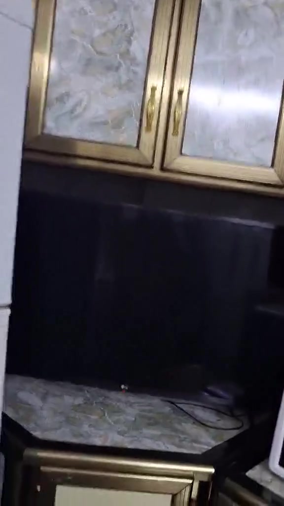 أغراض للبيع 
 الغرفه 300
الكاونتر250
التخم150 مقاعد 7
البلازما 100 قياس 32 الجي 
الغساله 100
كنتور 100
ميز تواليت100
زاويه 100
كراسي الواحد 25
بيهم مجال بسيط المكان حي الجامعه قرب جامع الخير


**إذا كنت صاحب هذا الإعلان وتريد حذفه لأي سبب، رجاءا أرسل رسالة إلى الدعم الفني**