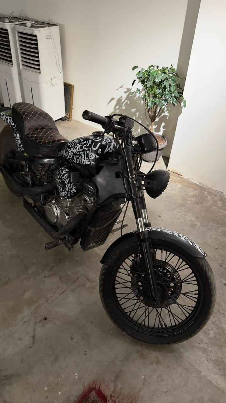 هارلي ستد مكينه ٤٠٠ مكينه ممفتوحه ومكفوله من الكول للطول مكاني بغداد السعر ملوين وخمسميه وبيها مجال حگ جيه الرقم ***********  متواجد واتساب بس بغداد, العراق
