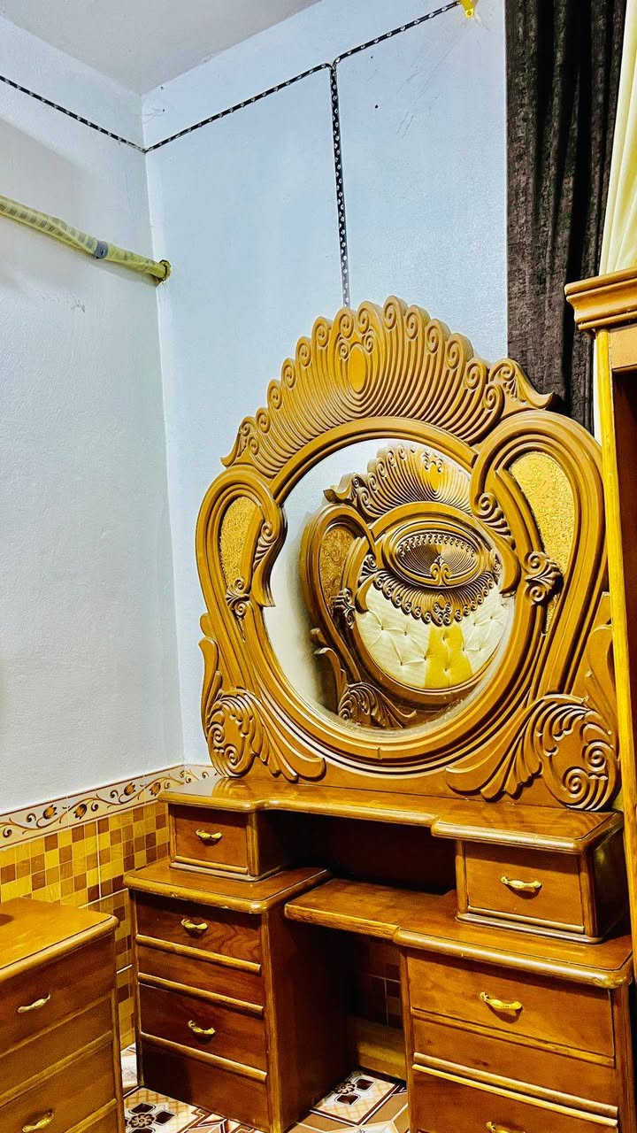 من رخصة لادمن السلام عليكم اخواني يوجد غرفة نوم توج نضافه فول السعر مليون و وبيه مجال التواصل التصال هاذي رقم *********** أو واتساب
