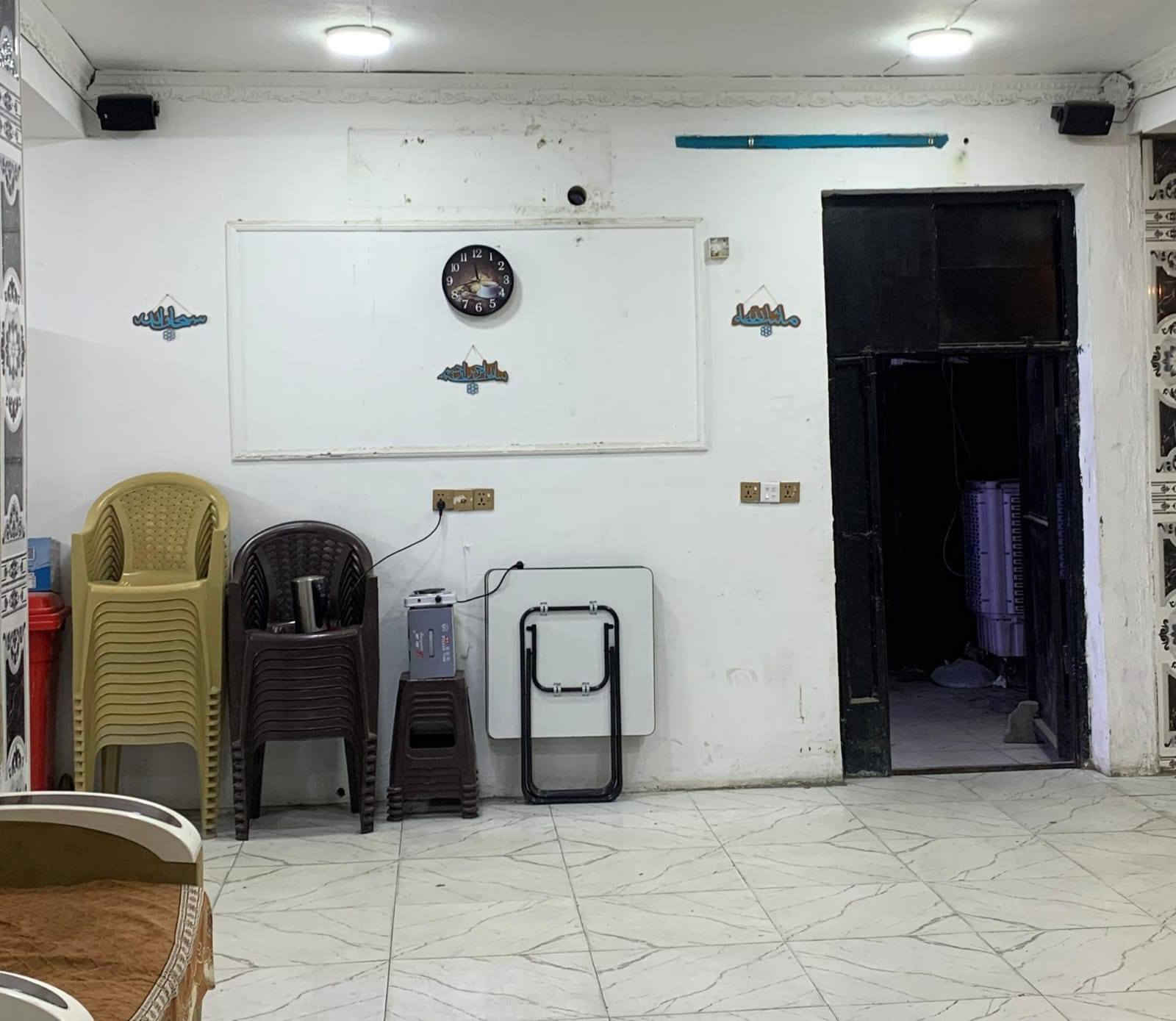 غراض كوفي للبيع عنوان مدينة الصدر قطاع 77 
التواصل فقط على هذا الرقم ***********

*سستم سماعات اربع سماعات وياهن جهاز المنضومة ب 200 الف
*التخم عشر مقاعد ب 100 ألف 
*بلازمة الكبيرة حجمها 70 سعرها 500 ألف 
*الكاونتر ب 100 ألف
*دومنات
