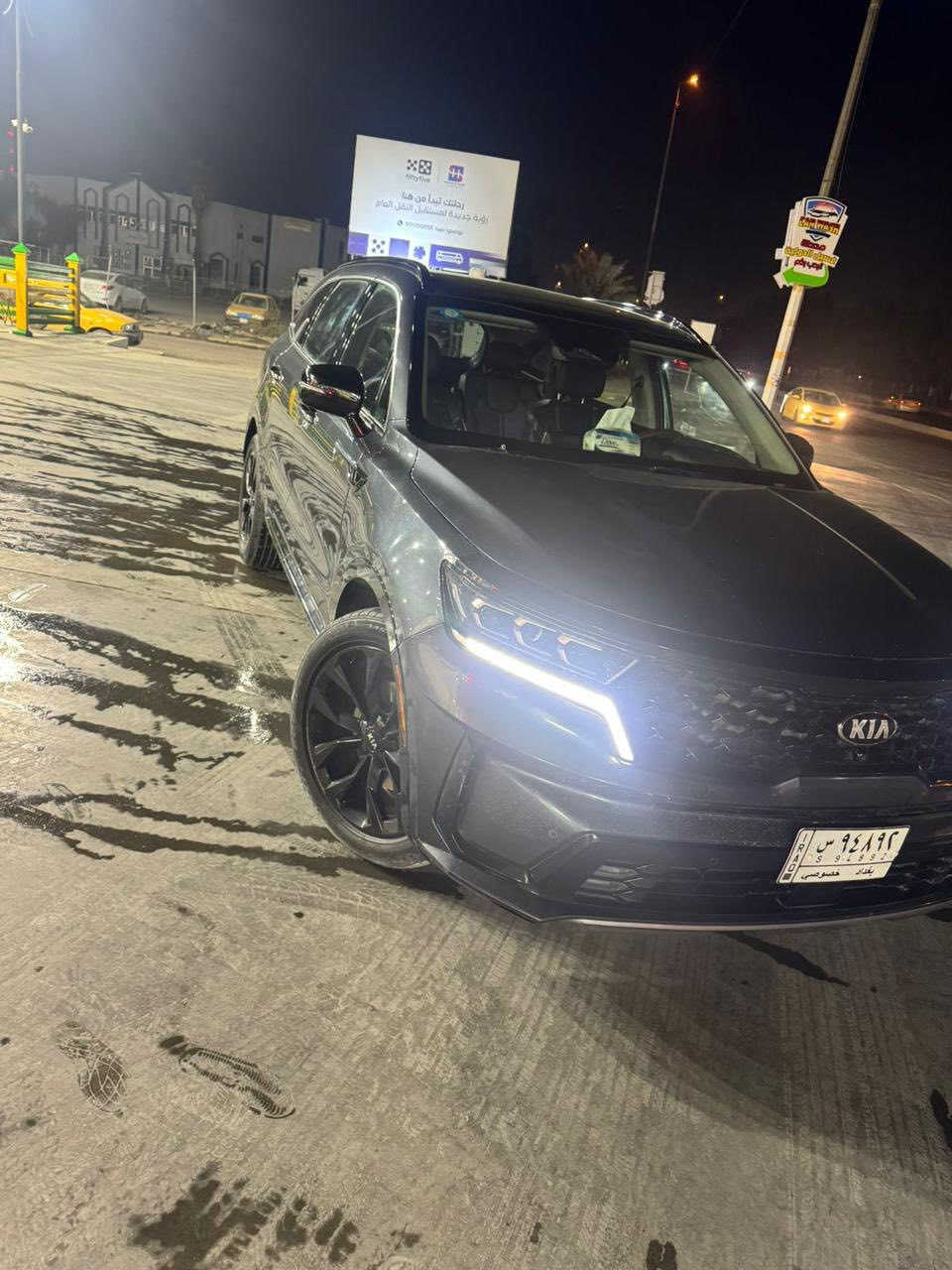 سورنتو 2021 محرك 2.5 توربو 

امريكي حادث موضح بالصور 

بدون نقص تخم تاير جديد صدر جديد
فول مواصفات 
بانوراما 
كشنات جلد وكهرباء والكشنات الخلفية منفصل
كشنات تدفئة 
٧ راكب 
رادار امامي جانبي خلفي 
توقف ذاتي 
بلاك اديشن 
رقم بغداد باسمي 
للاستفسار  :  ***********
