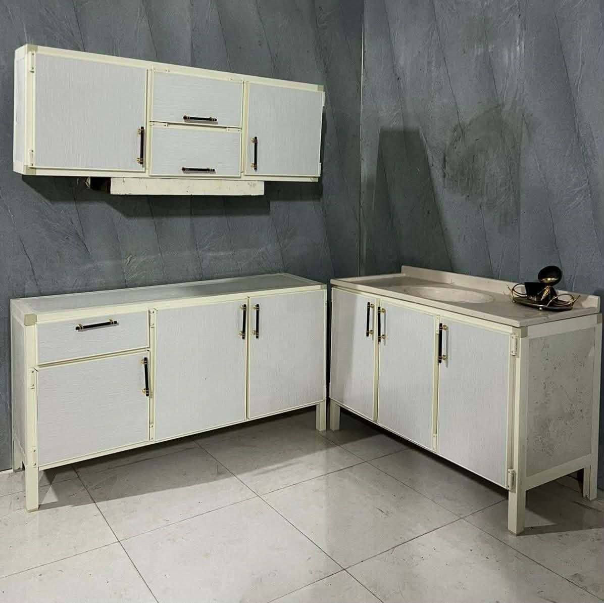 #تخفيضات
كاونتر المنيوم متر ونص والسنك مترو20
السعر 220
والتوصيل مجاني بغداد
للحجز والاستفسار خاص


**إذا كنت صاحب هذا الإعلان وتريد حذفه لأي سبب، رجاءا أرسل رسالة إلى الدعم الفني**