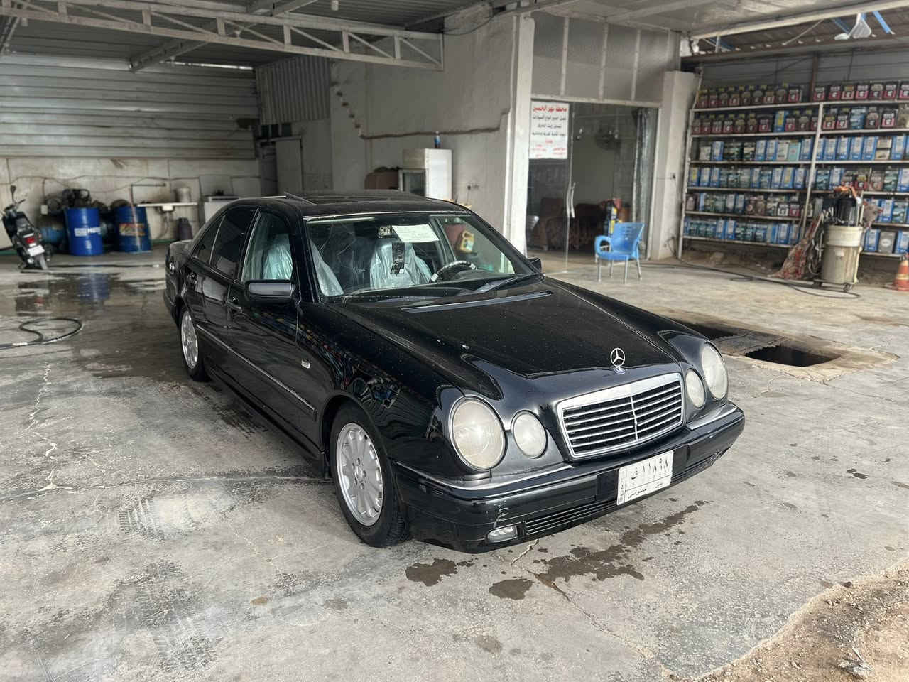 السلام عليكم
مارسدس ام عيون 

بيع أو مراوس

موديل 96 

قطعتين تبريد 

ثلاجه 

كشنات جلد كهرباء

مكينه خراطيم 

كير D4

صبغ جماليه

بدون حادث 

مكان كربلاء 

الاستفسار 

***********
