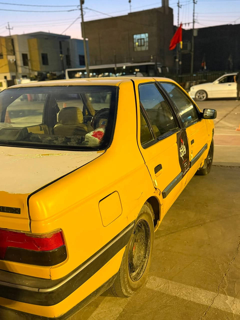 بيجو ٤٠٥ موديل ٢٠١٠ سنويه ب٢٠٢٥ رقمه نجف راعيه نجف يريد مداور مكان السياره نجف المحرك نضيف كير نضيف الحداديه قبل شهر مبدله كله نقصه درايمات بيهن صوت عليه 300 غرامات سعره 18….. اتصل واتساب مامتواجد فيس ***********
