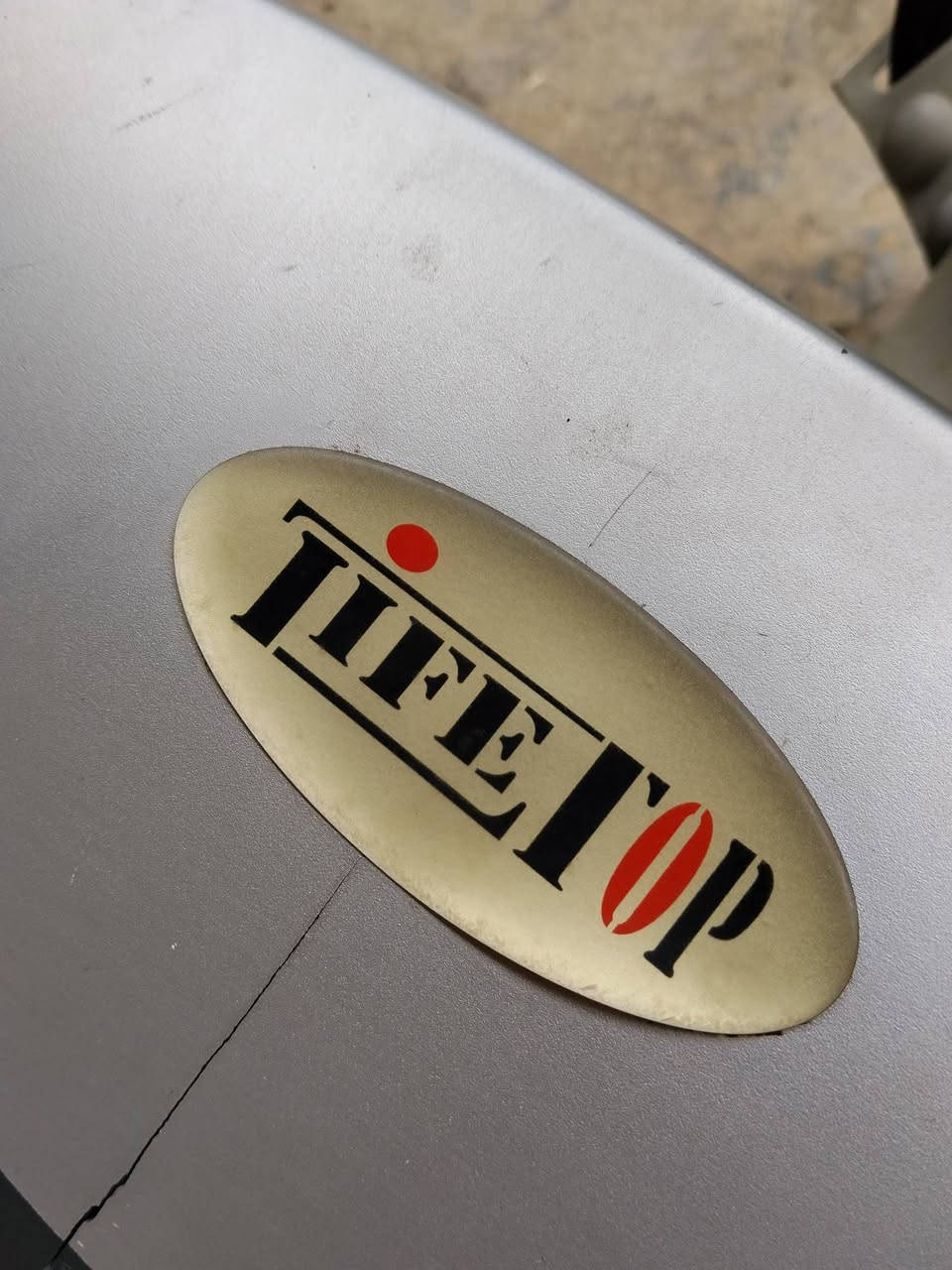 السلام عليكم،، يوجد جهاز جري للبيع استعمال قليل نقص كارت السعر200الف و بيه مجال العنوان بغداد 17سويب للاستفسار الاتصال على الرقم***********او الاتصال على الواتساب نفس الرقم
